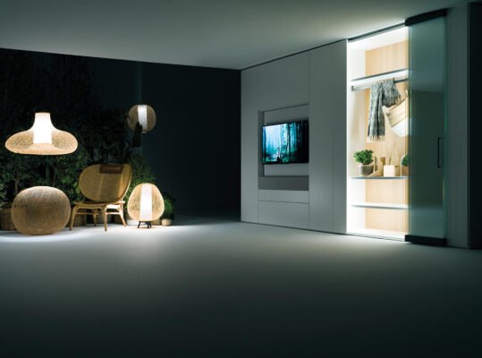 Eleganter Caccaro TV-Schrank aus Italien mit modernem Design und hochwertiger Verarbeitung.