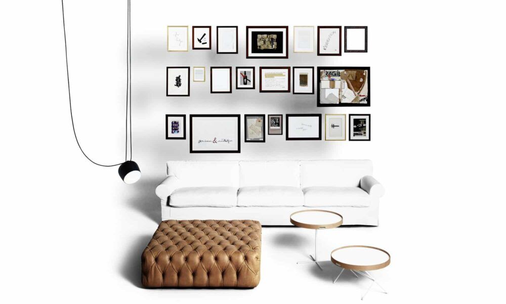 Eleganter De Padova Capitonné Pouff mit gesteppter Polsterung als stilvoller Sitzhocker.