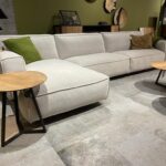 Luxuriöses Het Anker Whisper 3 Designer-Sofa für stilvolle moderne Wohnräume.