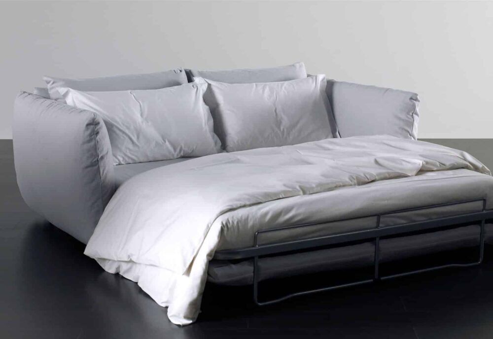 Elegantes Meridiani Scott 2 Schlafsofa mit modernem Design und hochwertiger Verarbeitung.