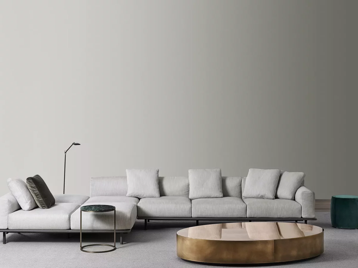 Elegantes Meridiani Thimothy Sofa mit zeitlosem Design und hochwertiger Polsterung.