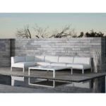Elegantes Outdoor-Sofa Nak 4 von Bivaq für stilvolle Terrassen und Gärten.