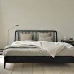 Ethnicraft Bett Spindle