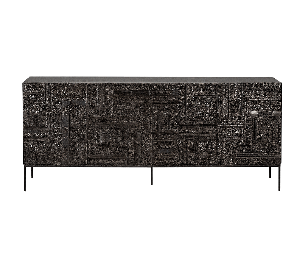 Ethnicraft Tabwa Kommode aus Massivholz mit geometrischem Design und drei Schubladen.