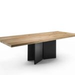 Exklusiver Riva 1920 Ambo Esstisch aus massivem Holz für stilvolles Wohnen.