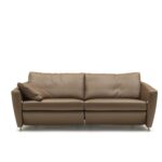Elegantes FSM Sesam 13 Sofa in modernem Design mit erstklassiger Qualität und Verarbeitung.