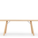 Eleganter Girsberger Akio 26 Tisch mit modernem Design und hochwertiger Verarbeitung.