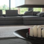 Modernes Gyform Longisland Sofa mit elegantem Design und hochwertiger Polsterung.