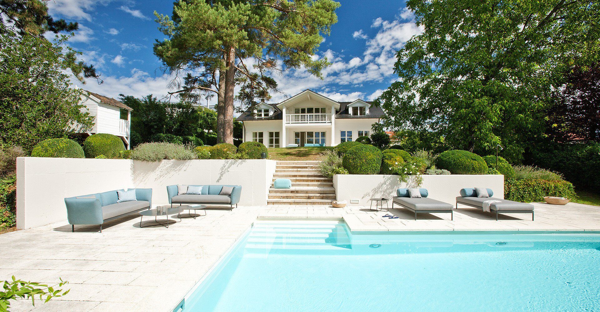 Hochwertiges 5-Sitzer Outdoor-Sofa Kairos von Fischer Möbel in elegantem Design.