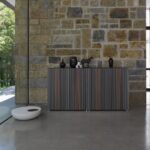 Moderne italienische Kommode Carlos von Horm mit eleganten Schubladen und zeitlosem Design.