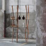 Modernes Horm Sentai 7 Regal mit minimalistischem Design für stilvolle Wohnräume.