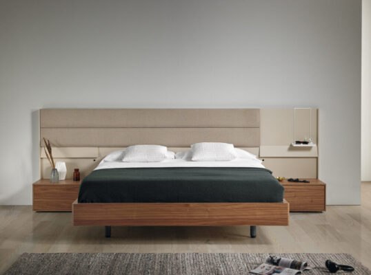 Mobenia Bett Intana