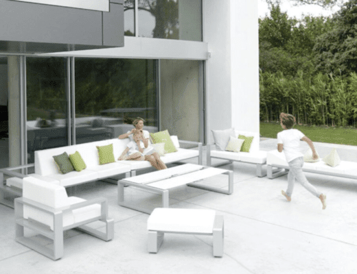 Moderne Ego Paris Kama Sitzgruppe mit eleganten Lounge-Sesseln für Terrasse und Garten.