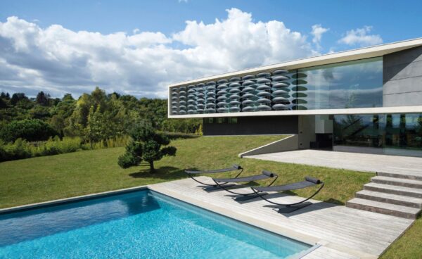 Moderne Ego Paris Zamac Outdoor-Liege für Garten und Terrasse.