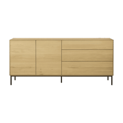 Ethnicraft Whitebird und Blackbird Kommoden aus hellem Holz mit minimalistischem Design.