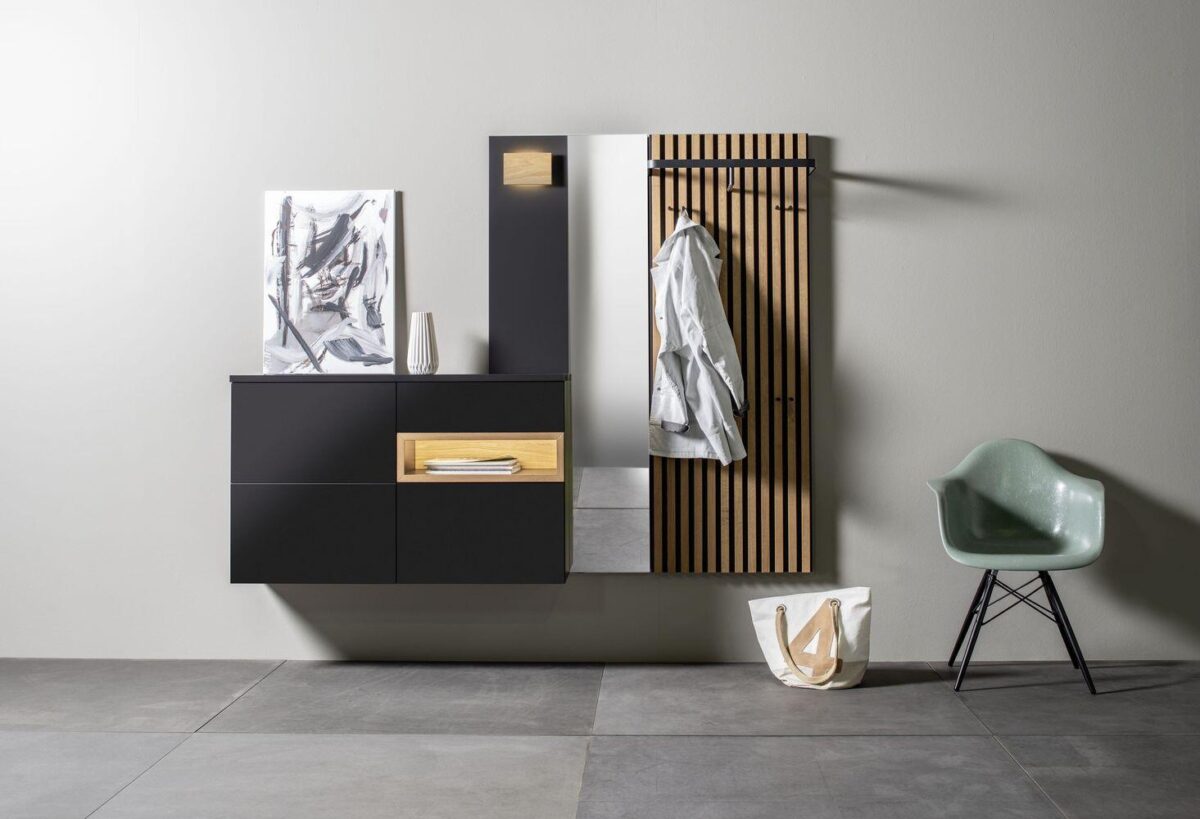 Moderne Fox 8 Garderobe von Sudbrock mit elegantem Design für den Eingangsbereich.