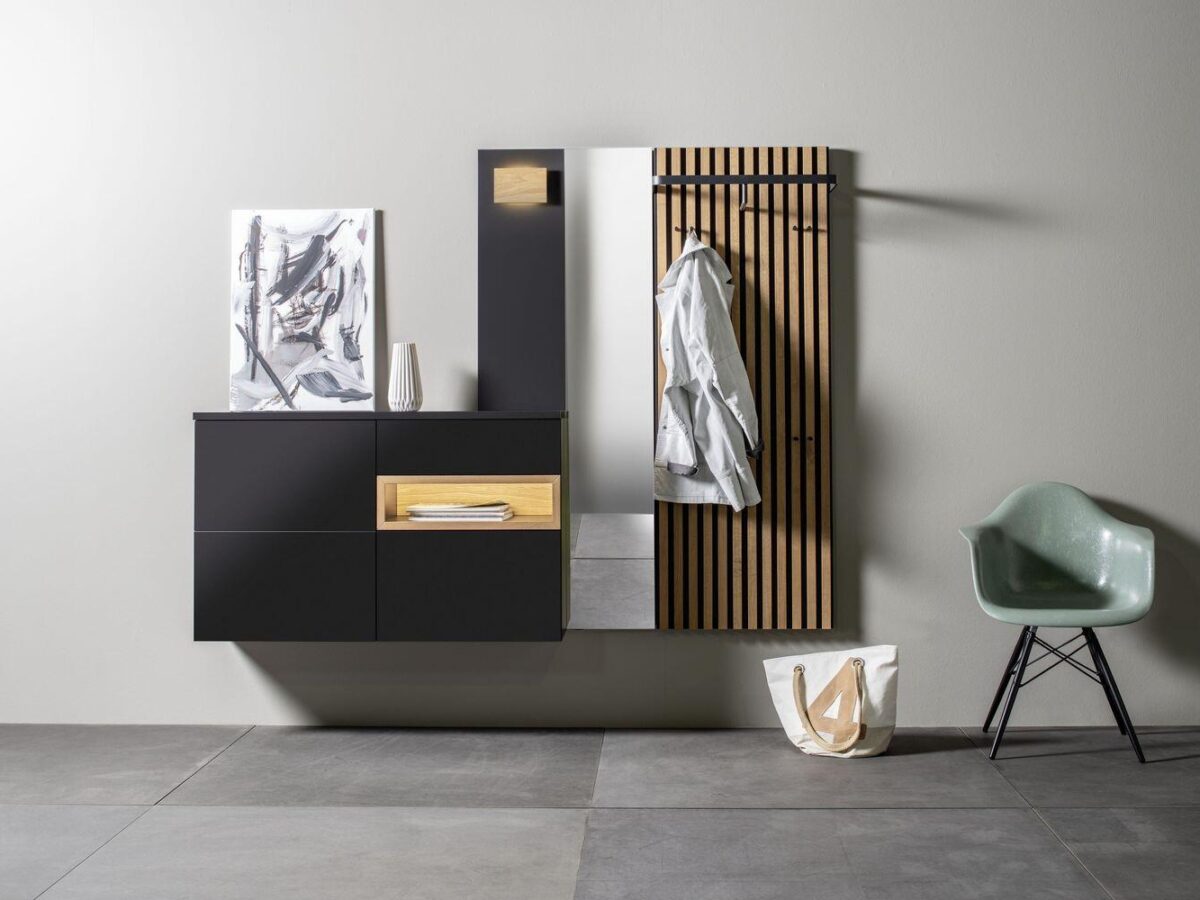 Moderne Fox 8 Garderobe von Sudbrock mit elegantem Design für den Eingangsbereich.