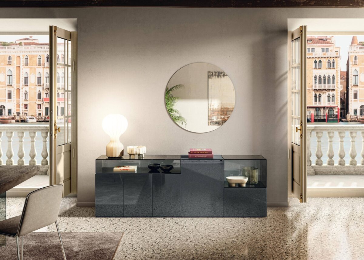 Moderne Lago 36e8 Kommode mit praktischen Schubladen für eleganten Stauraum im Wohnbereich.
