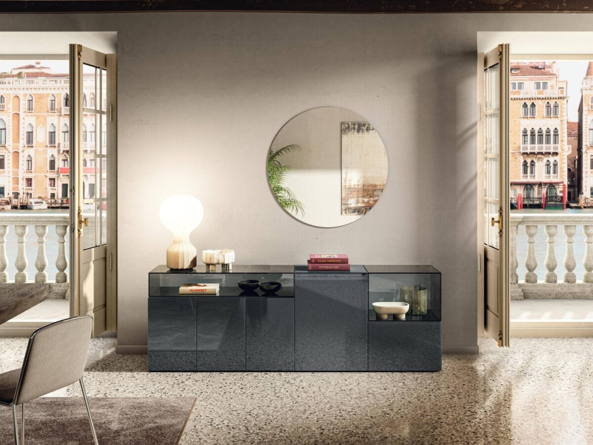 Moderne Lago 36e8 Kommode mit praktischen Schubladen für eleganten Stauraum im Wohnbereich.