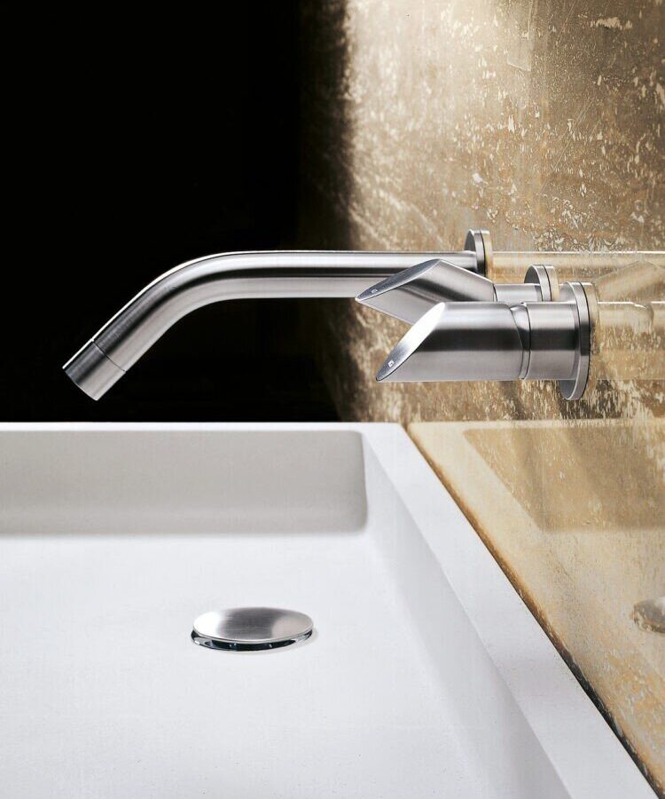 Hochwertige MGS Badarmaturen mit modernem Design für elegante Badezimmer.