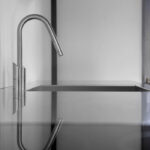 MGS Edelstahl-Küchenarmatur mit schwenkbarem Auslauf für moderne Küchengestaltung