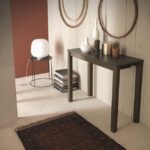 Moderner Altacom Quad Konsolentisch an der Wand montiert, platzsparend und stilvoll.