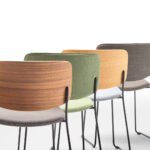 Eleganter Aryn Wood Holzstuhl von Inclass mit modernem Design und hochwertigem Gestell.