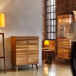 Moderner Barschrank Baroso mit eleganter Glasfront und integrierter LED-Beleuchtung für stilvolle Hausbar.