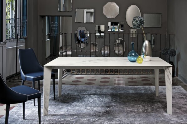 Moderner Bontempi Casa Senso Esstisch mit elegantem Design für stilvolle Esszimmer.