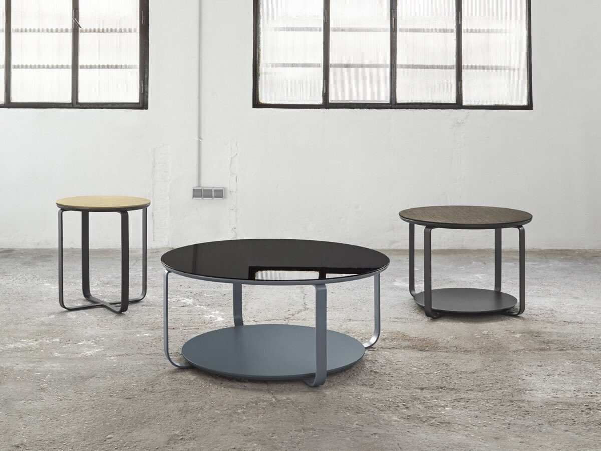 Eleganter Kendo Clik 5 Couchtisch für moderne Wohnzimmer mit stilvollem Design.