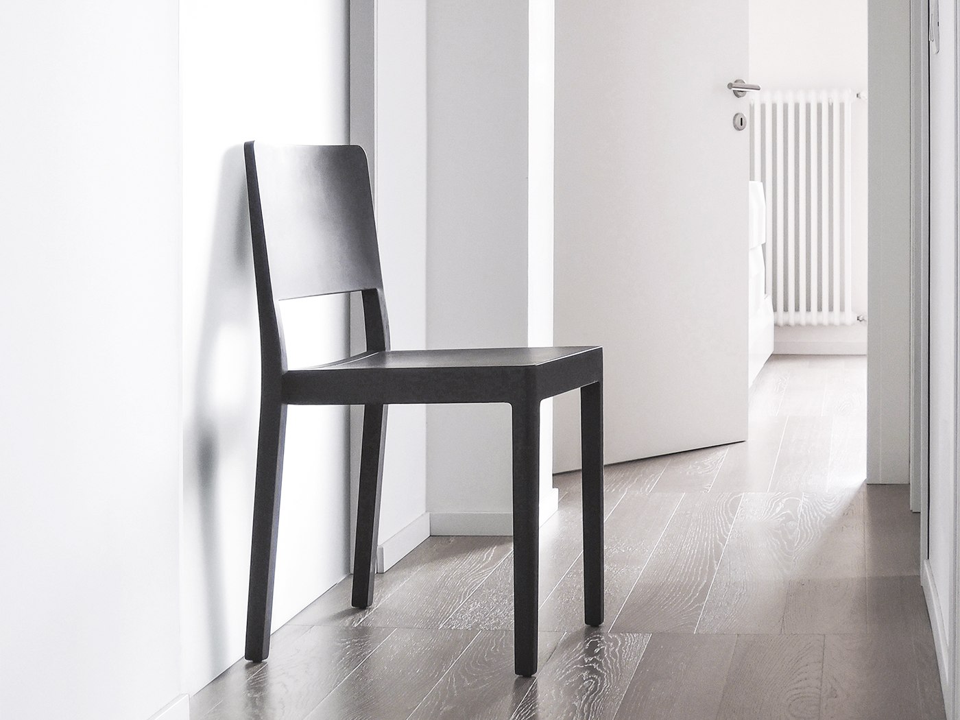 Eleganter Designstuhl Shira 14 von Bedont mit modernem Stil und hochwertigem Design.