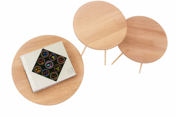 Moderner Drip Couchtisch in elegantem Design für stilvolle Wohnräume.