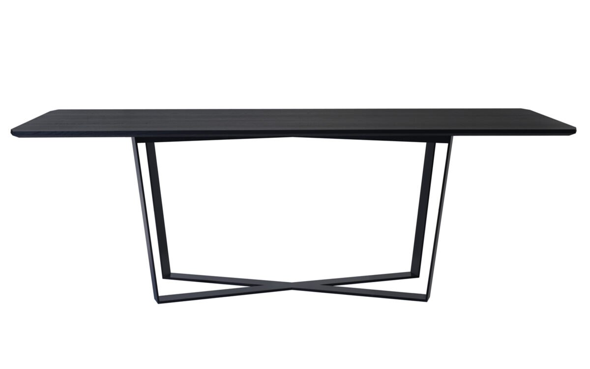 Eleganter Esstisch Pero aus Eiche mit schwarzem Metallgestell für modernes Esszimmer.