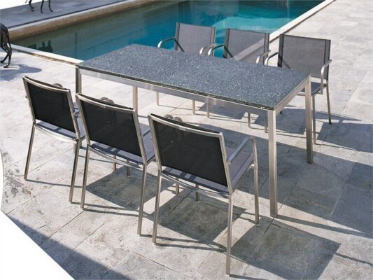 Moderner Fischer Möbel Helix 4 Designstuhl mit ergonomischer Sitzschale und elegantem Metallgestell.