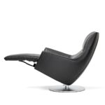 FSM Standup 17 Relaxsessel mit elegantem Design für höchsten Sitzkomfort und entspanntes Fernsehen.