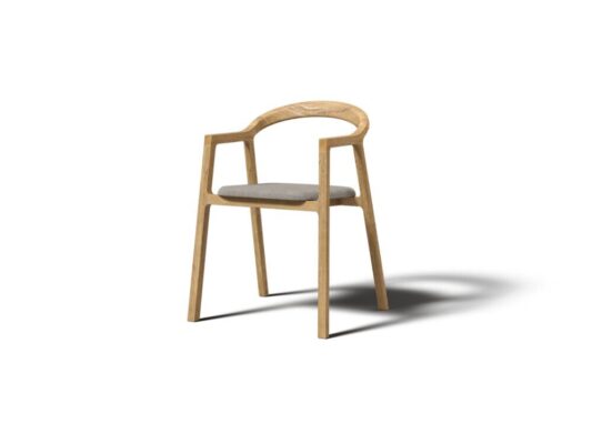 Eleganter Javorina Tuba 4 Designstuhl mit zeitloser Formgebung für moderne Einrichtung.
