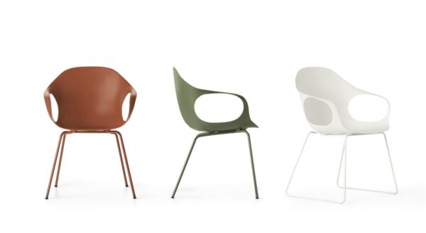 Moderner Kristalia Elephant 27 Design-Stuhl mit elegantem Profil und zeitloser Formgebung.