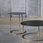 Moderner Nimbus Couchtisch mit elegantem Design von Heerenhuis für stilvolle Wohnzimmer.