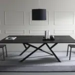 Moderner Ozzio Random Esstisch aus Italien mit ausziehbarer Platte und elegantem Design.