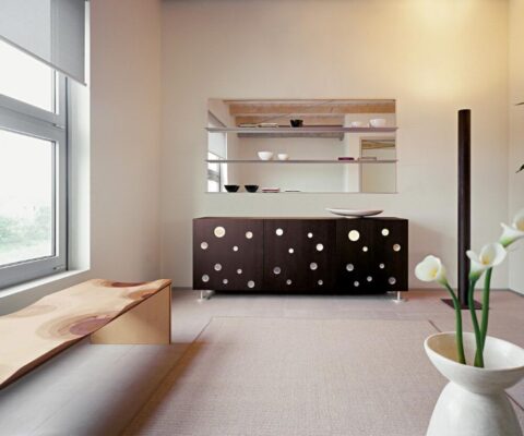 Moderner Wandspiegel Gil von Horm - elegantes Designer-Stück für stilvolle Wohnräume.