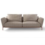 Modernes Ella Sofa von Horm in elegantem Design für stilvolle Wohnzimmer.