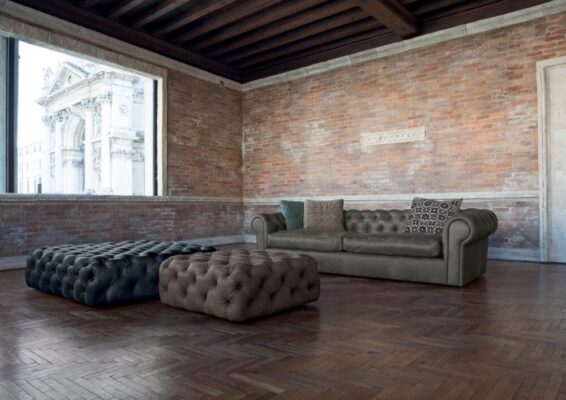Modernes Flexteam Charles Sofa in Premium-Qualität mit elegantem Design für stilvolle Wohnräume.
