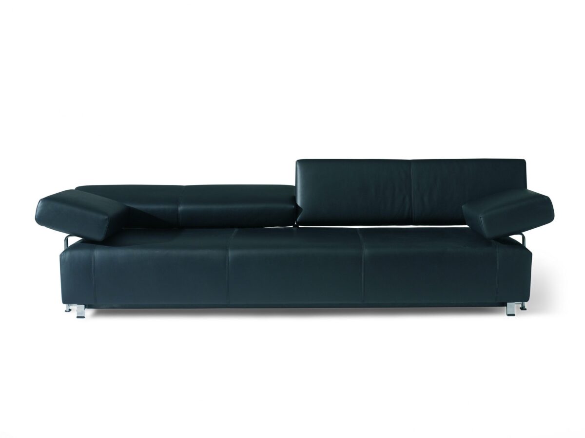 FSM Vela 4 Designer-Sofa mit eleganter Polsterung und modernem, zeitlosem Design für stilvolle Wohnräume.