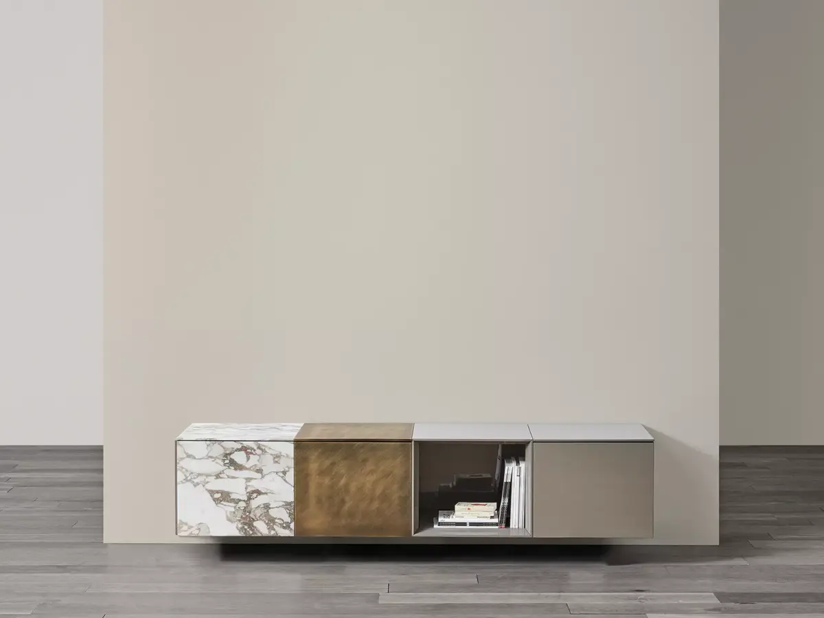Modernes Meridiani Ruben 3 Sideboard mit elegantem Design für stilvolle Wohnräume.