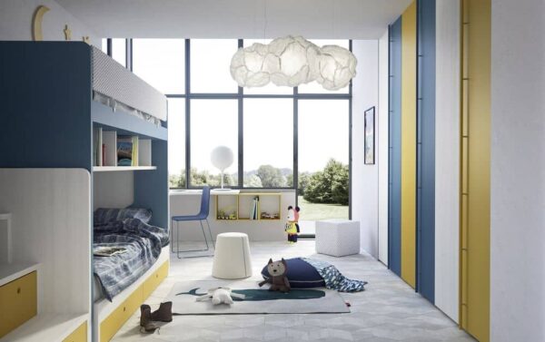 Modernes Nidi Kinderzimmer mit bunten Möbeln und kreativer Raumgestaltung für Kinder.