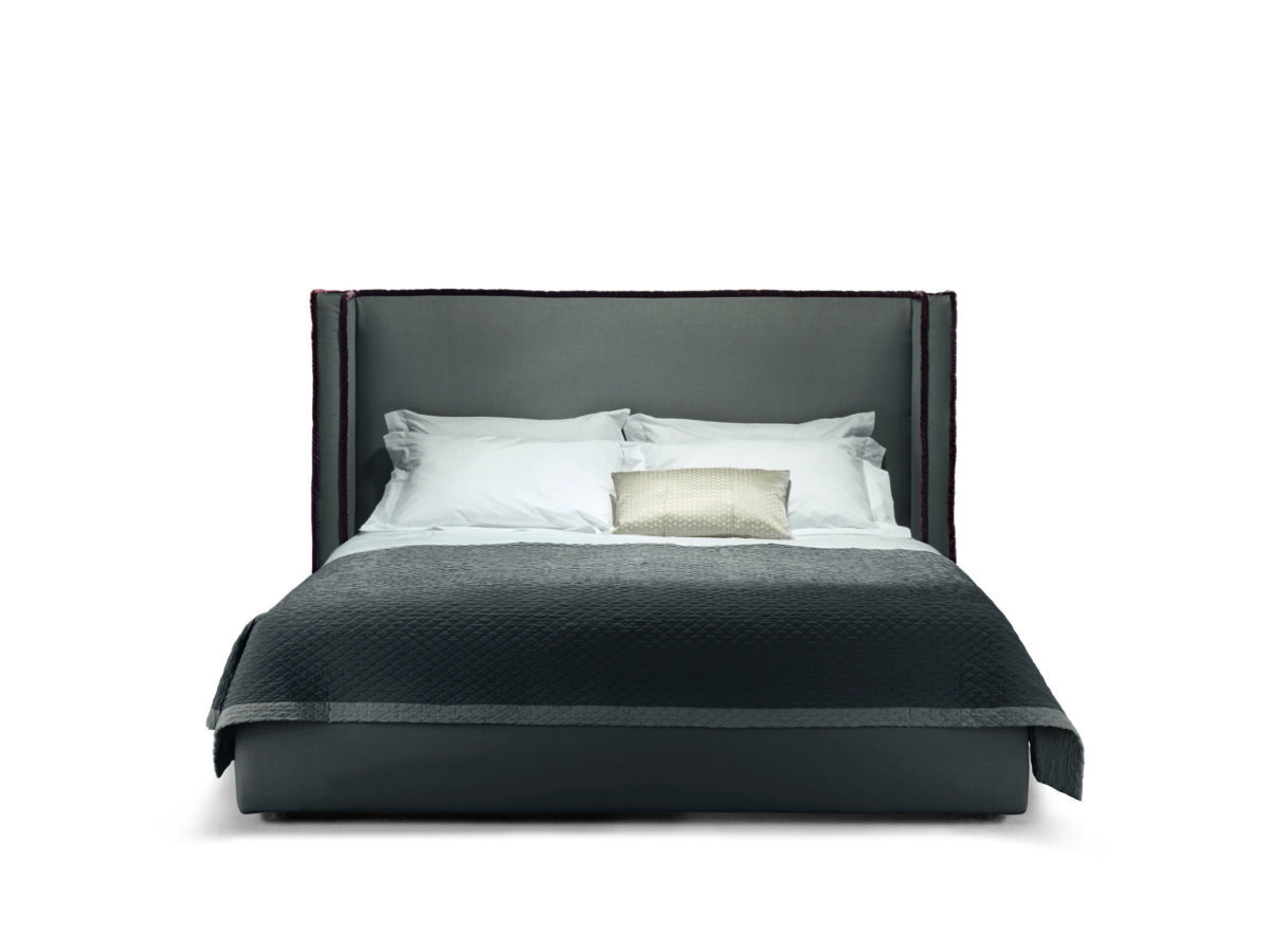 Modernes Pillopipe Polsterbett mit elegantem Design von Casamilano für stilvolle Schlafzimmer.