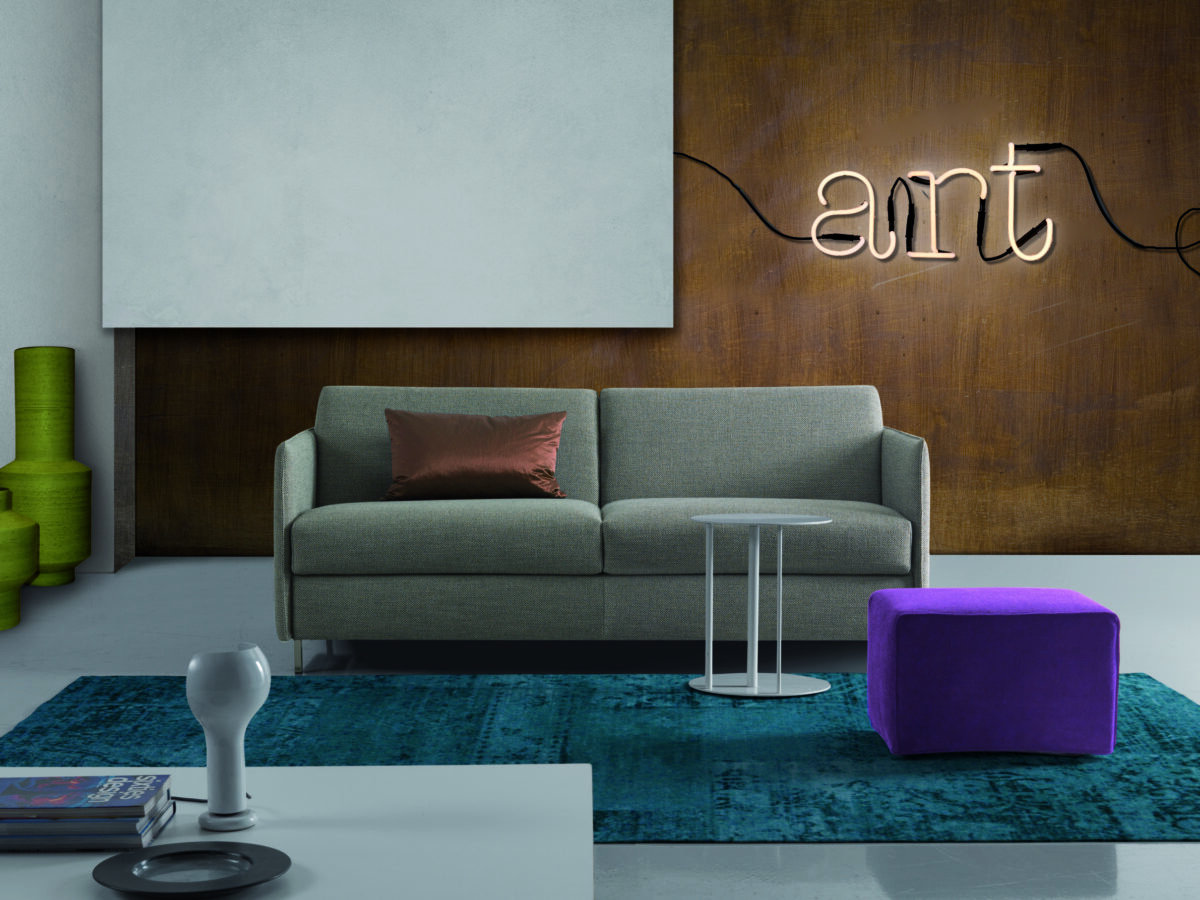 Modernes POL 74 Schlafsofa mit hochwertiger Polsterung und praktischer Schlaffunktion für maximalen Komfort.