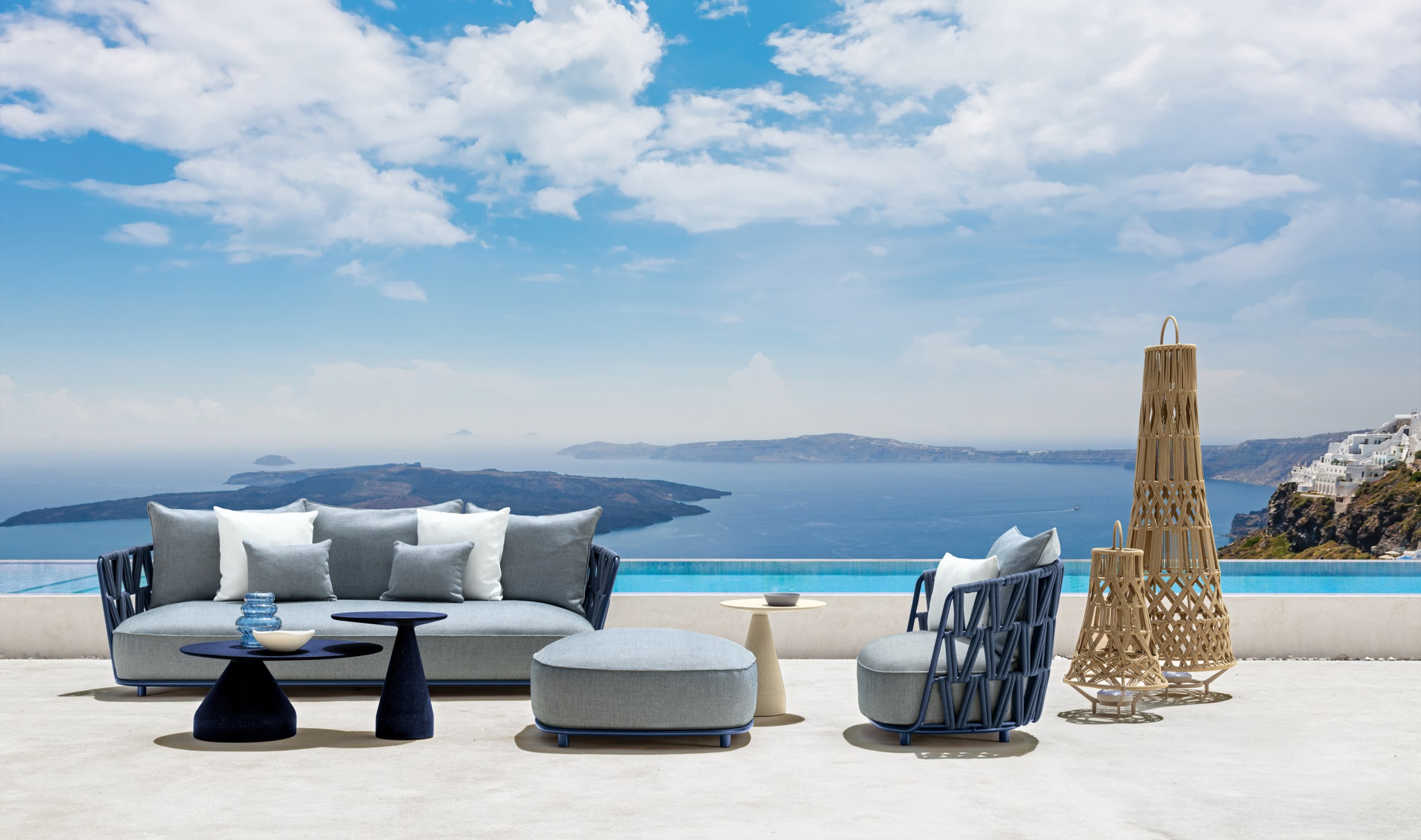 Modernes Talenti Swipe 7 Outdoor-Sofa in elegantem Design für stilvolle Gartenbereiche.