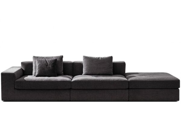 Modernes Ventura Sofa in grau mit eleganten Holzbeinen für stilvolles Wohnen.