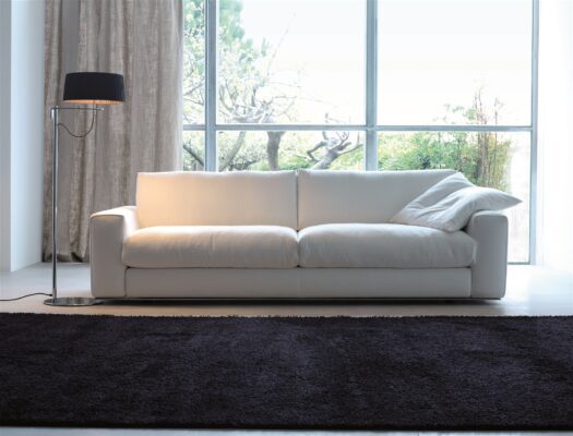 Modernes Vibieffe Fly 3 Sofa mit elegantem italienischem Design und hochwertiger Verarbeitung.